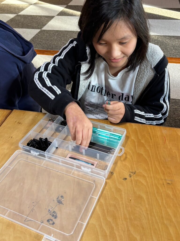 放課後等デイサービス　ずっと　作業